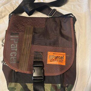 NWOT III Parcel New York, Camo Brown Patchwork Rugged Nylon Chain Messenger Bag